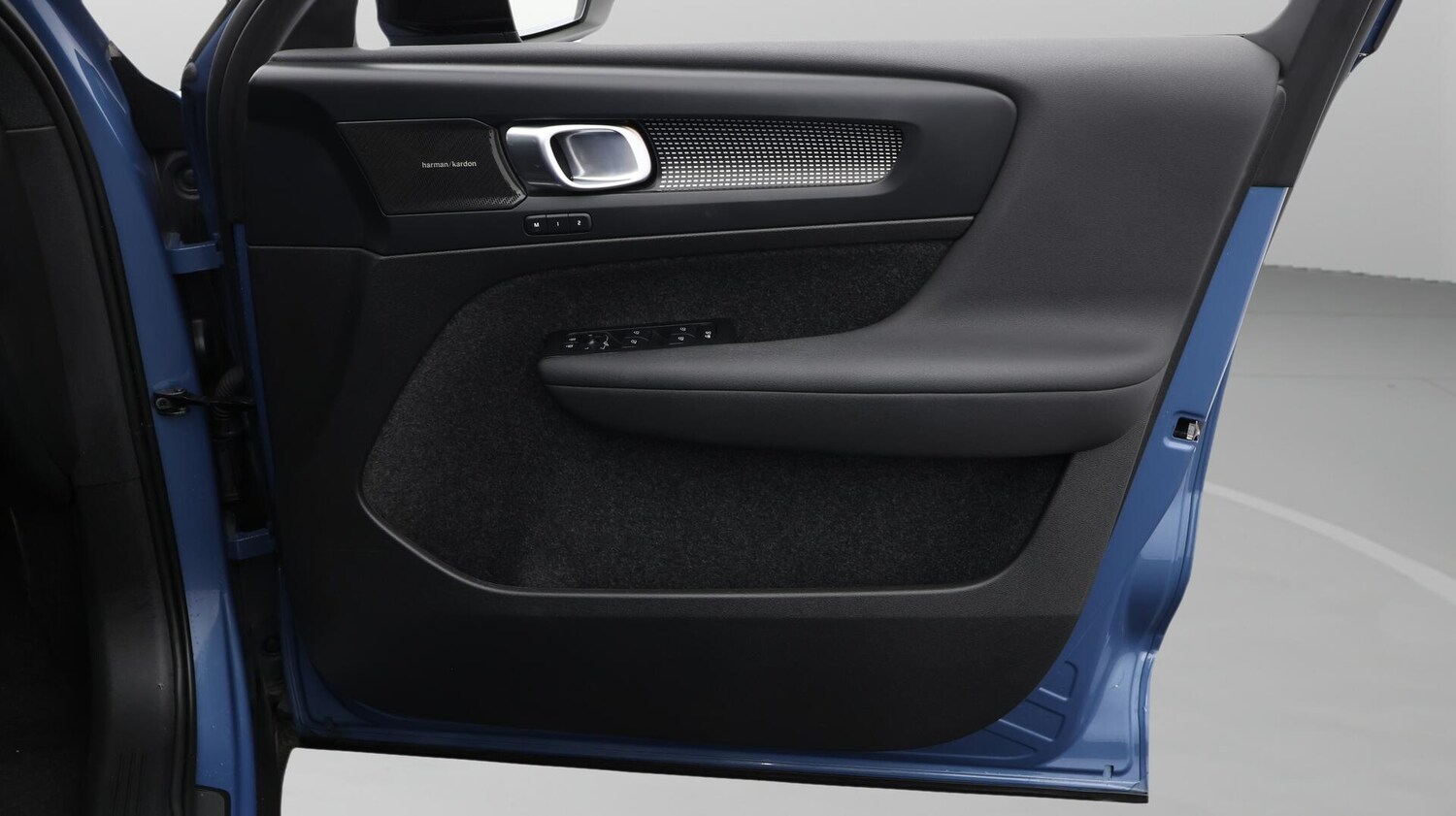 Used Volvo XC40 2023 for sale - 76294446: Photo 16