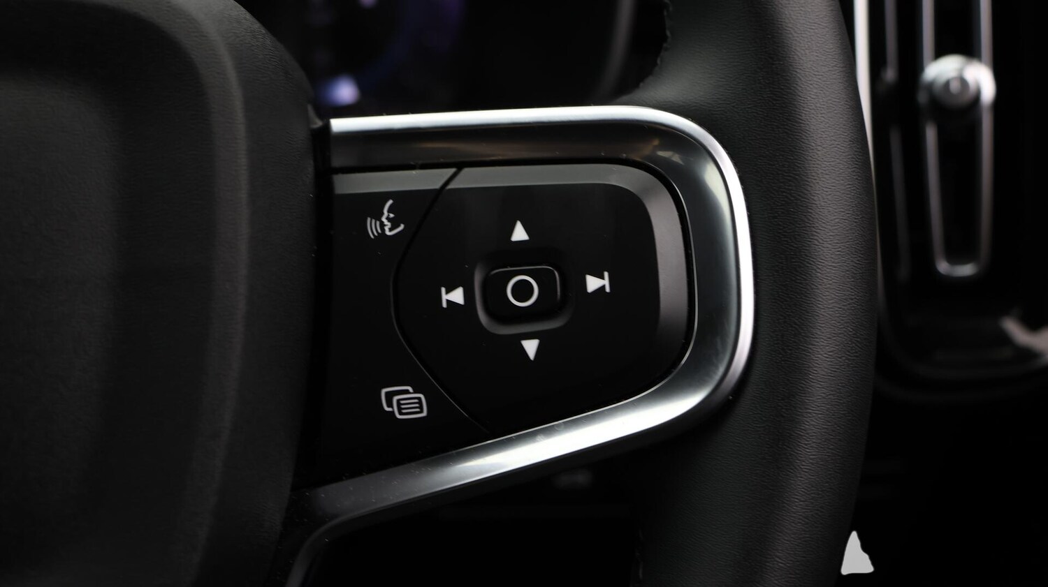 Used Volvo XC40 2023 for sale - 76294446: Photo 24