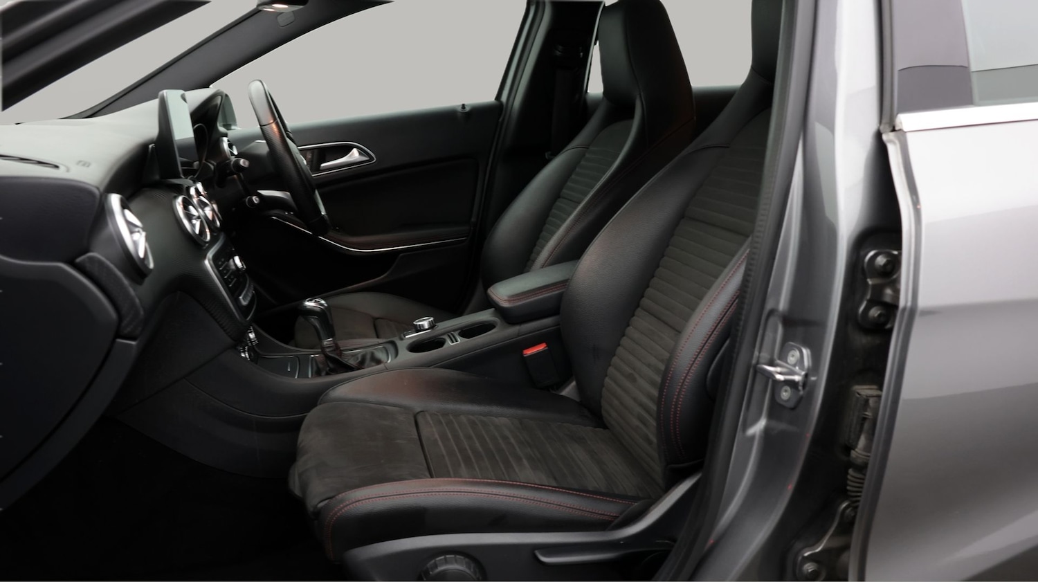 Used Mercedes-Benz A-Class 2018 for sale - 77962453: Photo 14