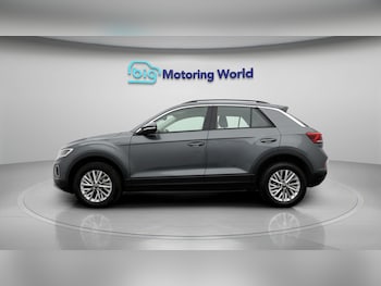 Used Volkswagen T-Roc 2023 for sale - 78565348: Photo