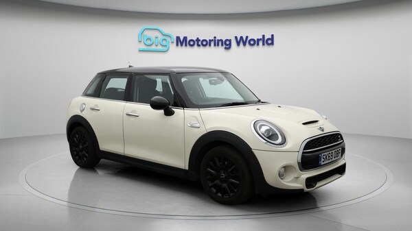 Used MINI Hatch 2019 for sale - 76295057: Photo 2