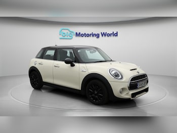 Used MINI Hatch 2019 for sale - 76295057: Photo 2
