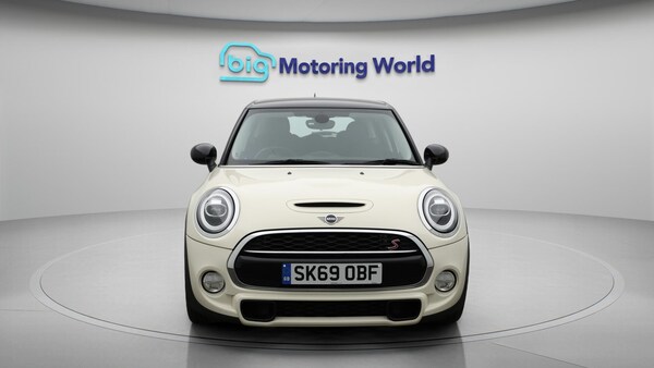 Used MINI Hatch 2019 for sale - 76295057: Photo 3
