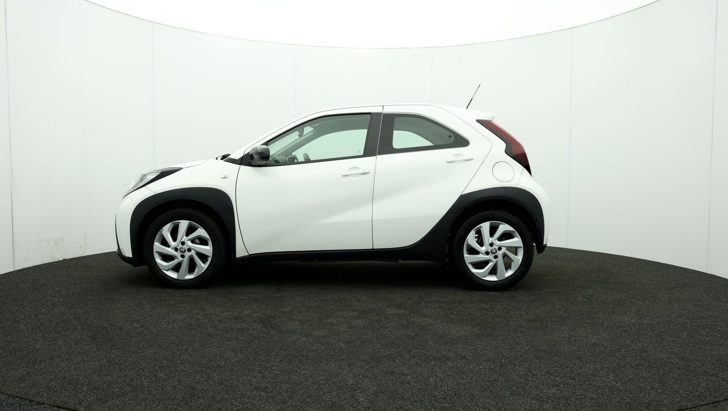 Used Toyota Aygo X 2023 for sale - 76810364: Photo 64