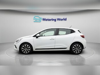 Used Renault Clio 2022 for sale - 77651621: Photo