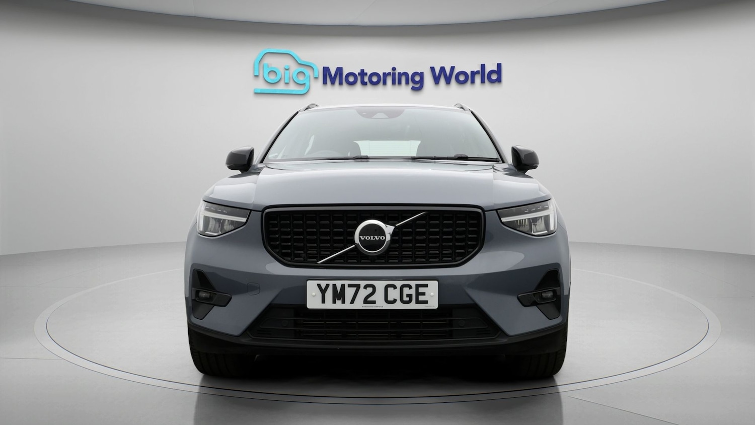 Used Volvo XC40 2023 for sale - 77945616: Photo 2