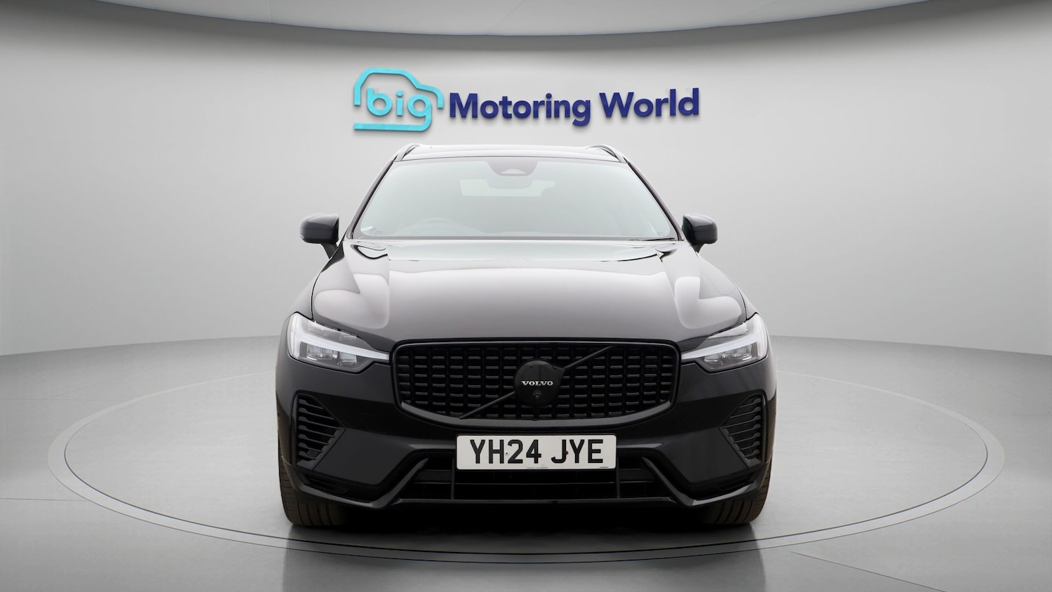 Used Volvo XC60 2024 for sale - 77367110: Photo 2