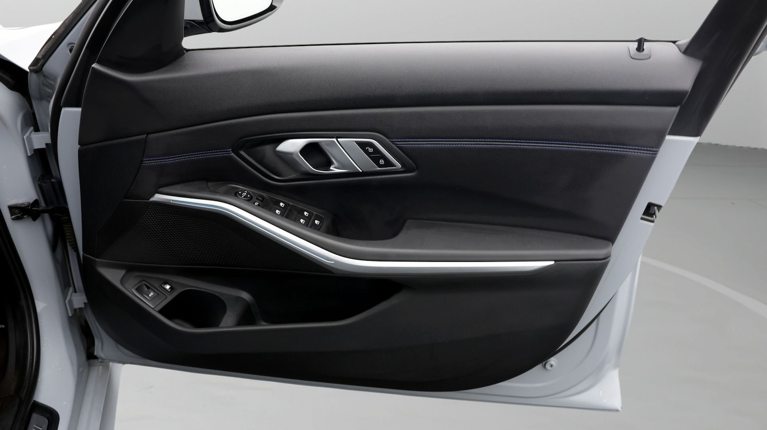 Used BMW 3 Series 2023 for sale - 77388215: Photo 15