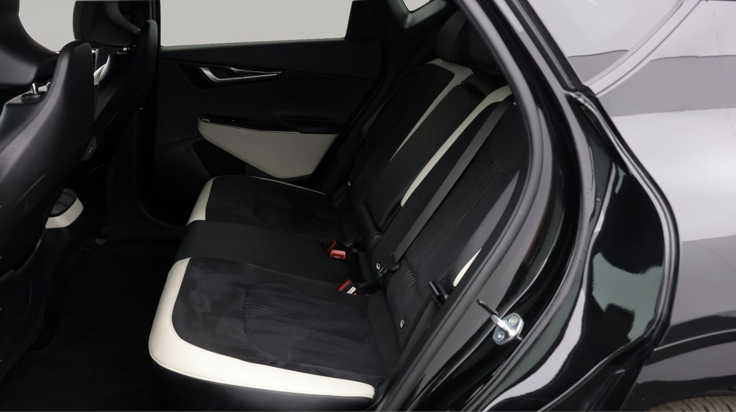 Used Kia EV6 2023 for sale - 77919157: Photo 16