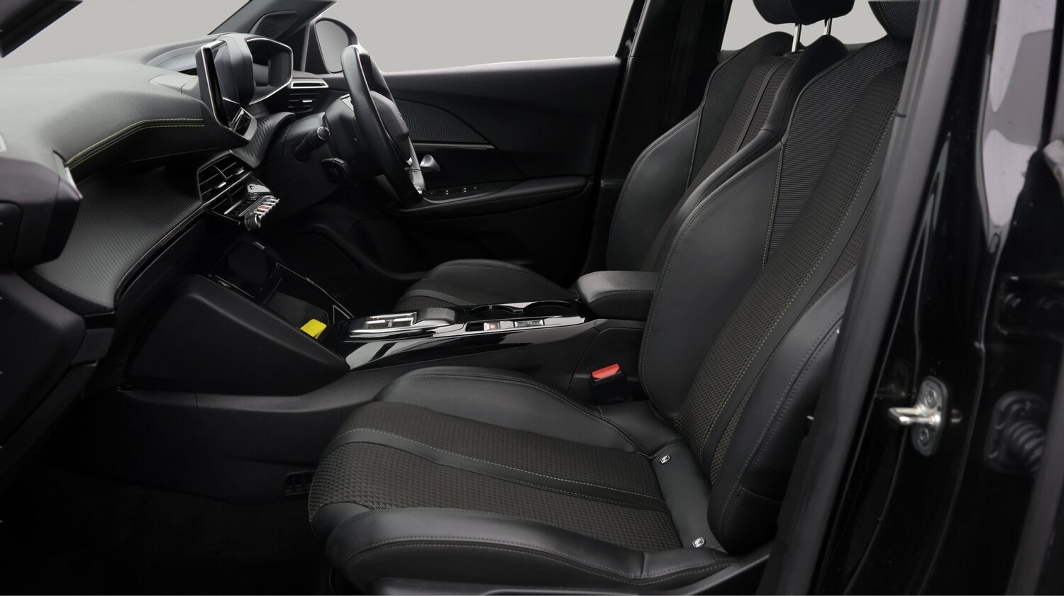 Used Peugeot 2008 2023 for sale - 77747564: Photo 14