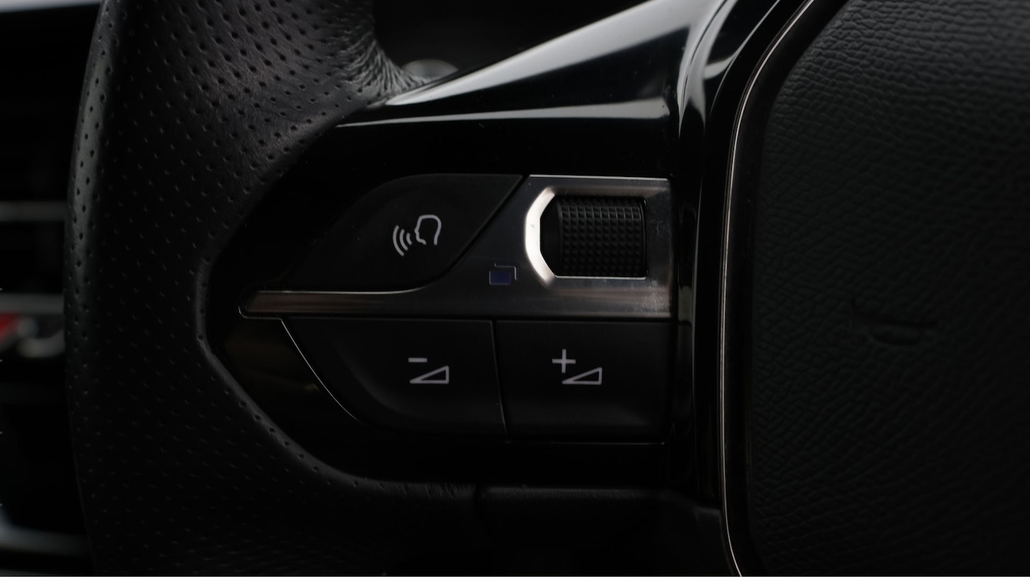 Used Peugeot 2008 2023 for sale - 77747564: Photo 22