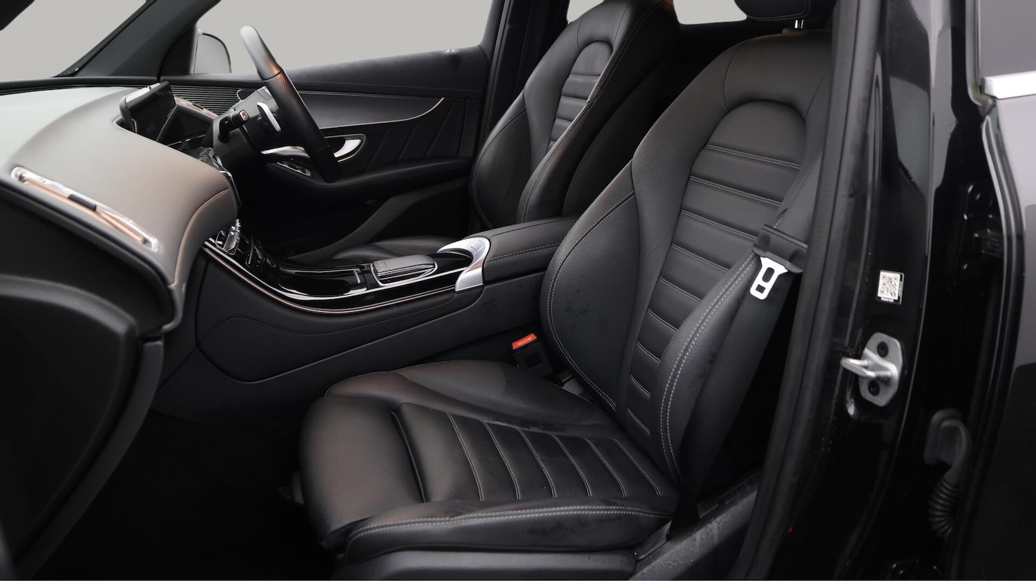 Used Mercedes-Benz EQC 2022 for sale - 76424320: Photo 15