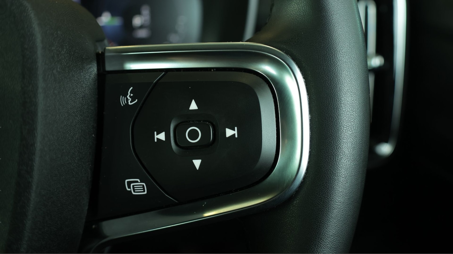 Used Volvo XC40 2023 for sale - 77721626: Photo 21