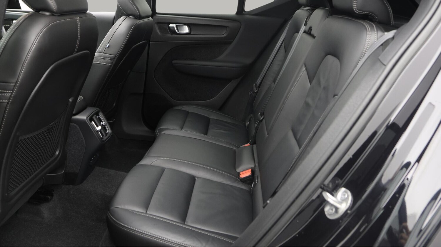 Used Volvo XC40 2023 for sale - 76456847: Photo 17