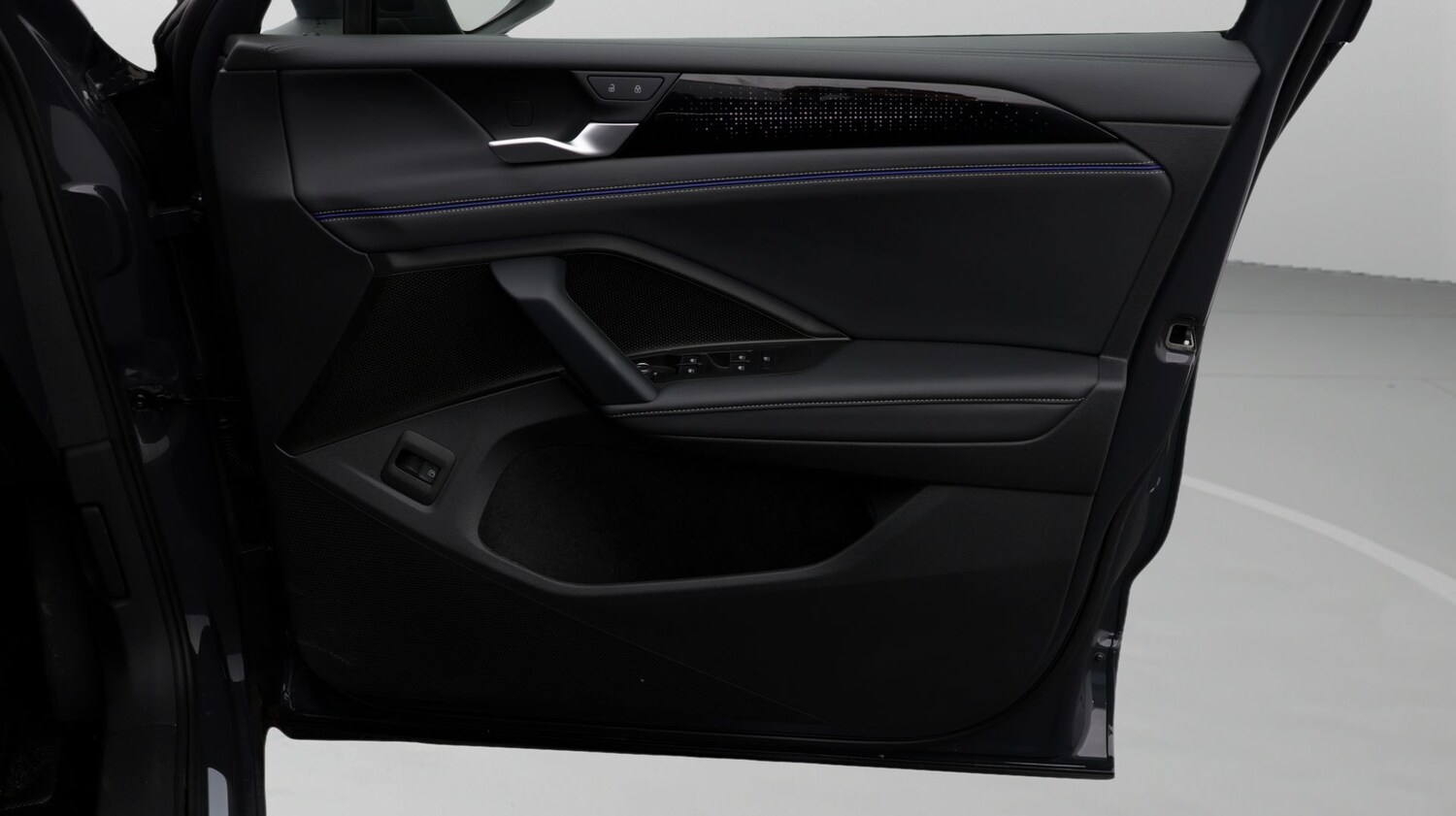 Used Volkswagen Tiguan 2025 for sale - 77891510: Photo 15