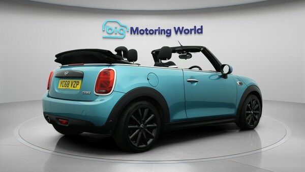 Used MINI Convertible 2018 for sale - 76228126: Photo 8