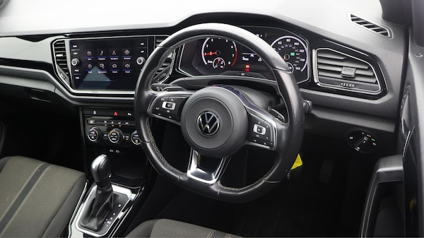 Used Volkswagen T-Roc for sale - 76247932: Photo 10
