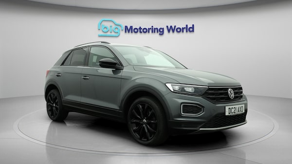 Used Volkswagen T-Roc for sale - 76247932: Photo 2