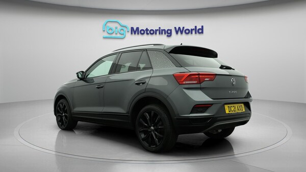 Used Volkswagen T-Roc for sale - 76247932: Photo 6