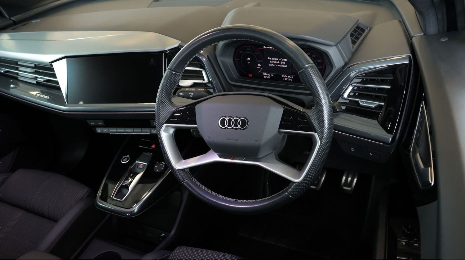 Used Audi Q4 e-tron 2023 for sale - 77678989: Photo 9