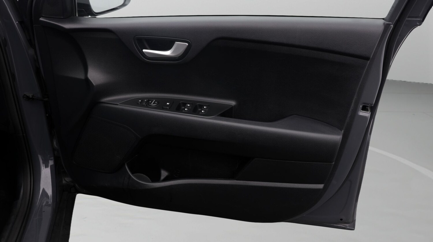 Used Kia Stonic for sale - 78108080: Photo 15