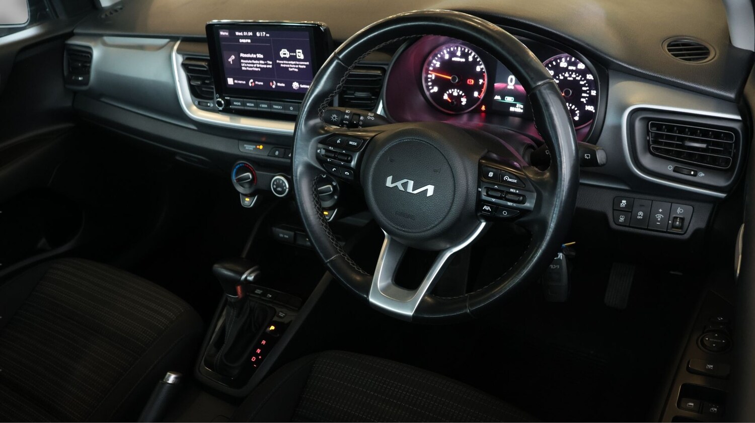 Used Kia Stonic for sale - 78108080: Photo 9