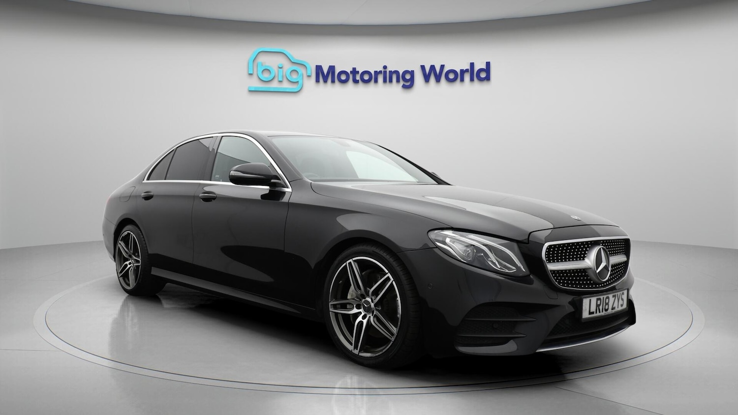 Used Mercedes-Benz E Class 2018 for sale - 76422908: Photo 2