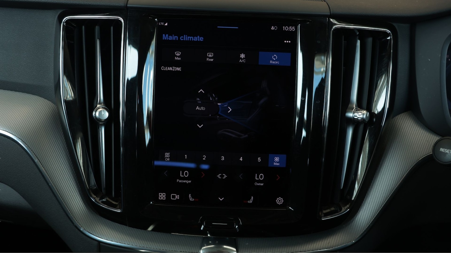 Used Volvo XC60 2022 for sale - 77919188: Photo 12