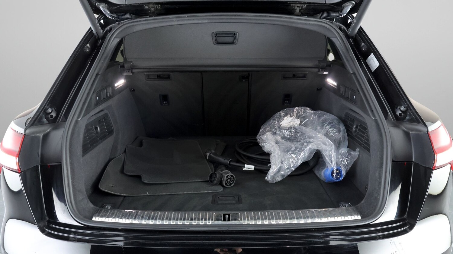 Used Audi e-tron 2022 for sale - 77461912: Photo 17