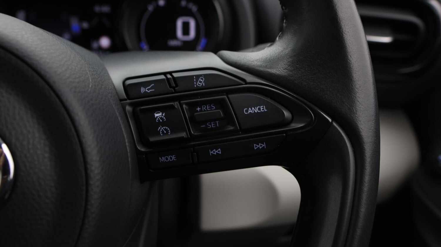 Used Toyota Yaris 2021 for sale - 76041948: Photo 25