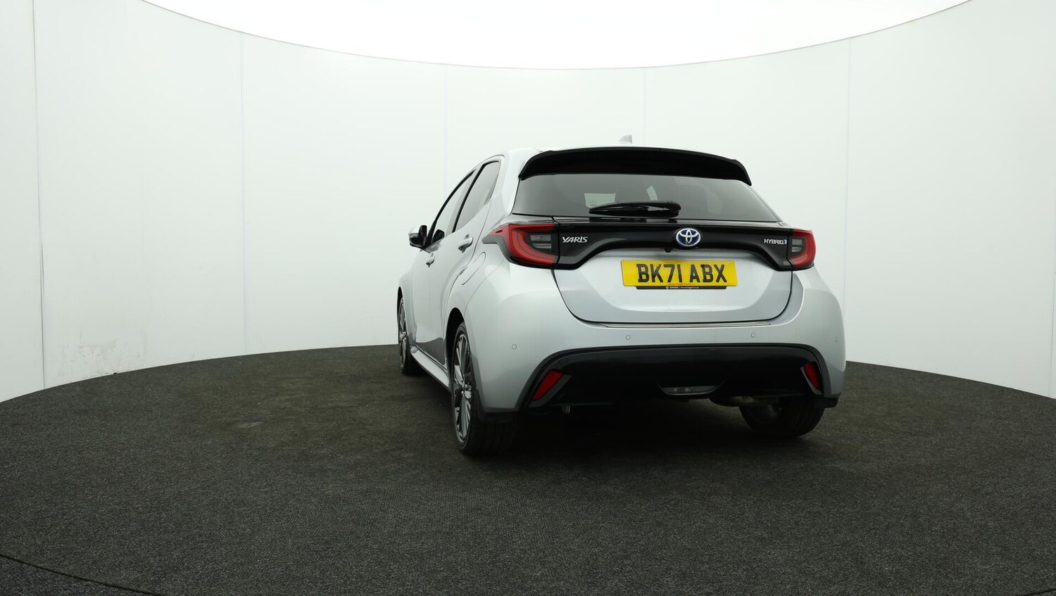 Used Toyota Yaris 2021 for sale - 76041948: Photo 35
