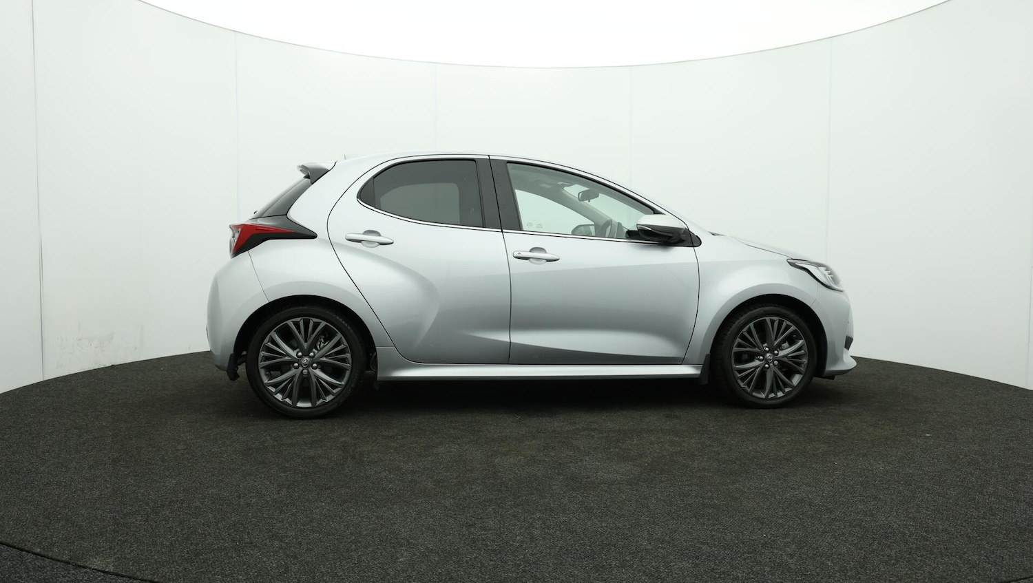 Used Toyota Yaris 2021 for sale - 76041948: Photo 41