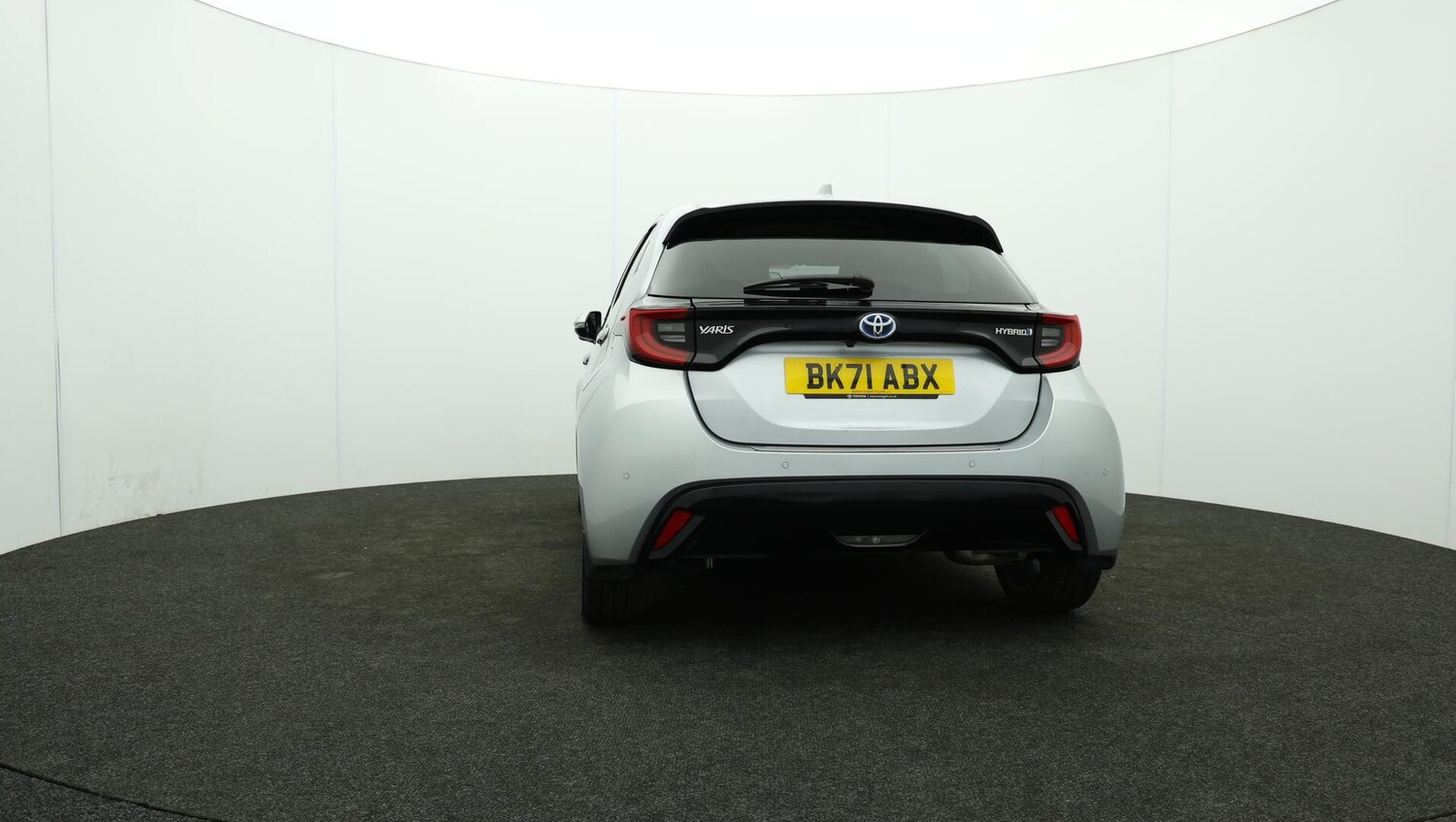 Used Toyota Yaris 2021 for sale - 76041948: Photo 46