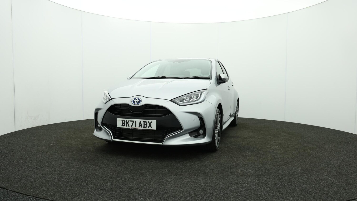 Used Toyota Yaris 2021 for sale - 76041948: Photo 60