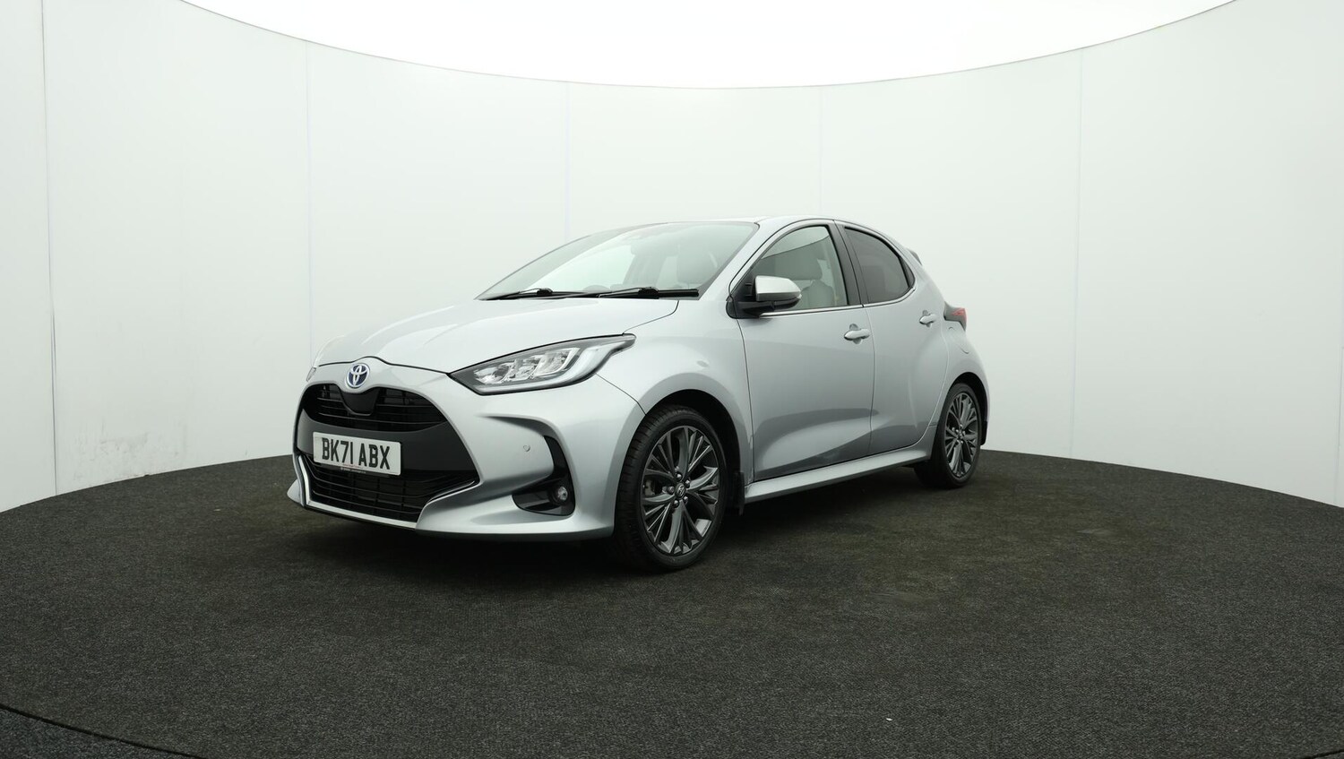 Used Toyota Yaris 2021 for sale - 76041948: Photo 63