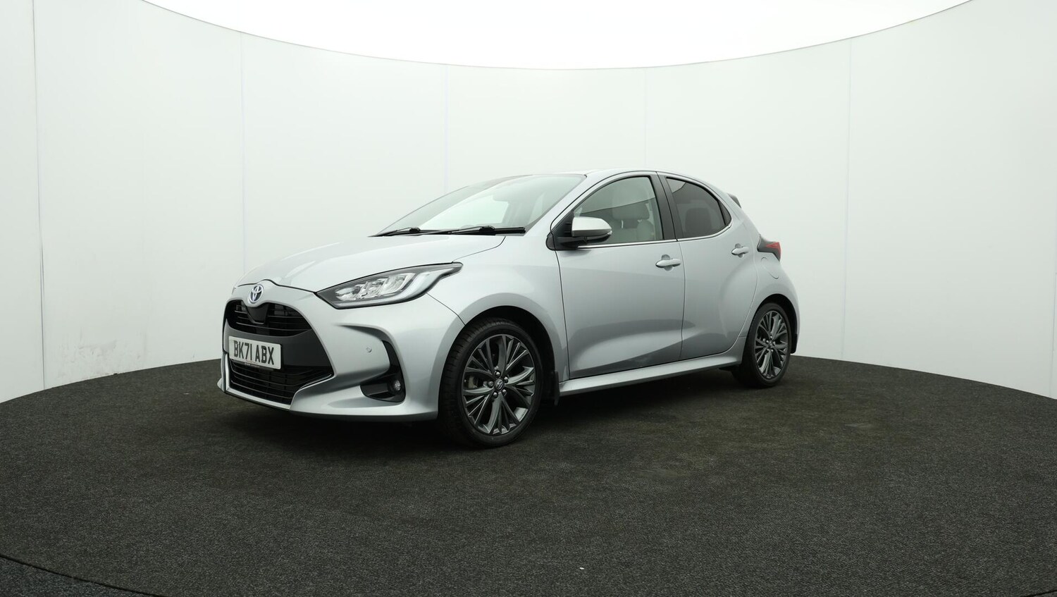 Used Toyota Yaris 2021 for sale - 76041948: Photo 64