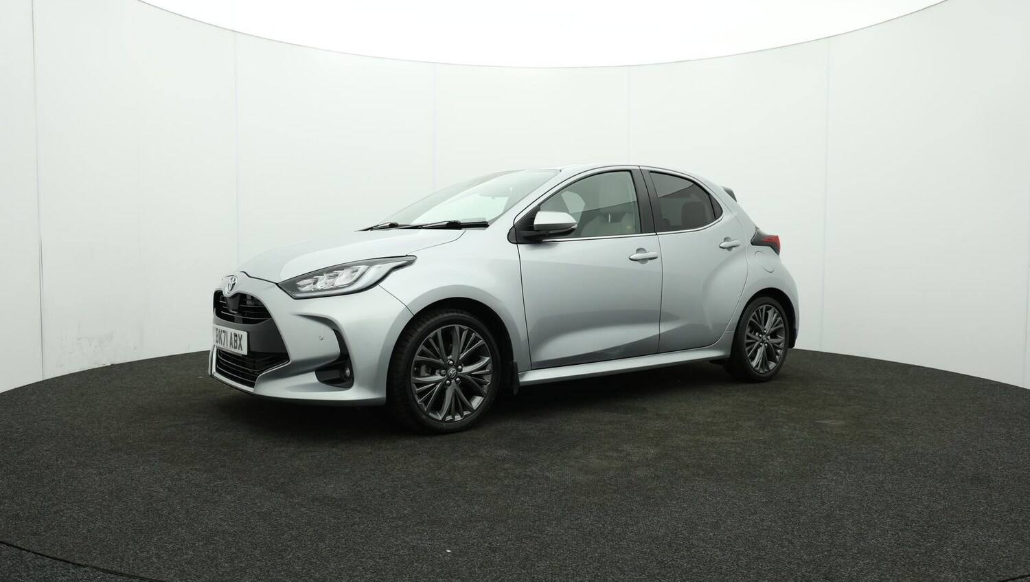 Used Toyota Yaris 2021 for sale - 76041948: Photo 65