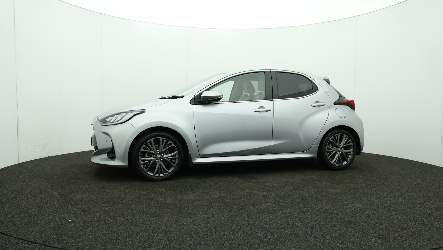 Used Toyota Yaris 2021 for sale - 76041948: Photo 69