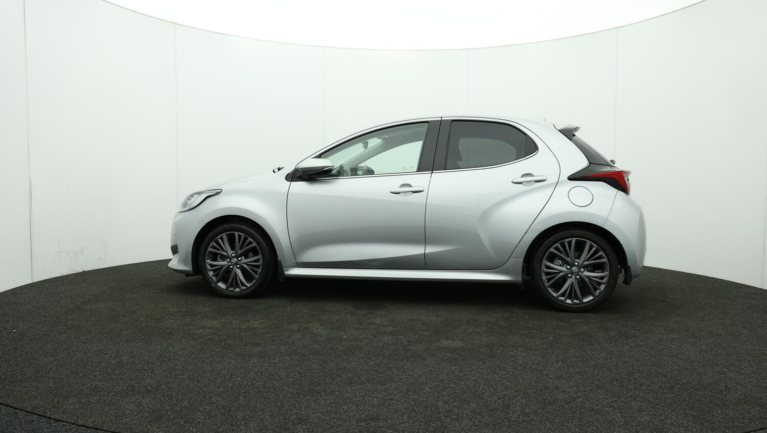 Used Toyota Yaris 2021 for sale - 76041948: Photo 73