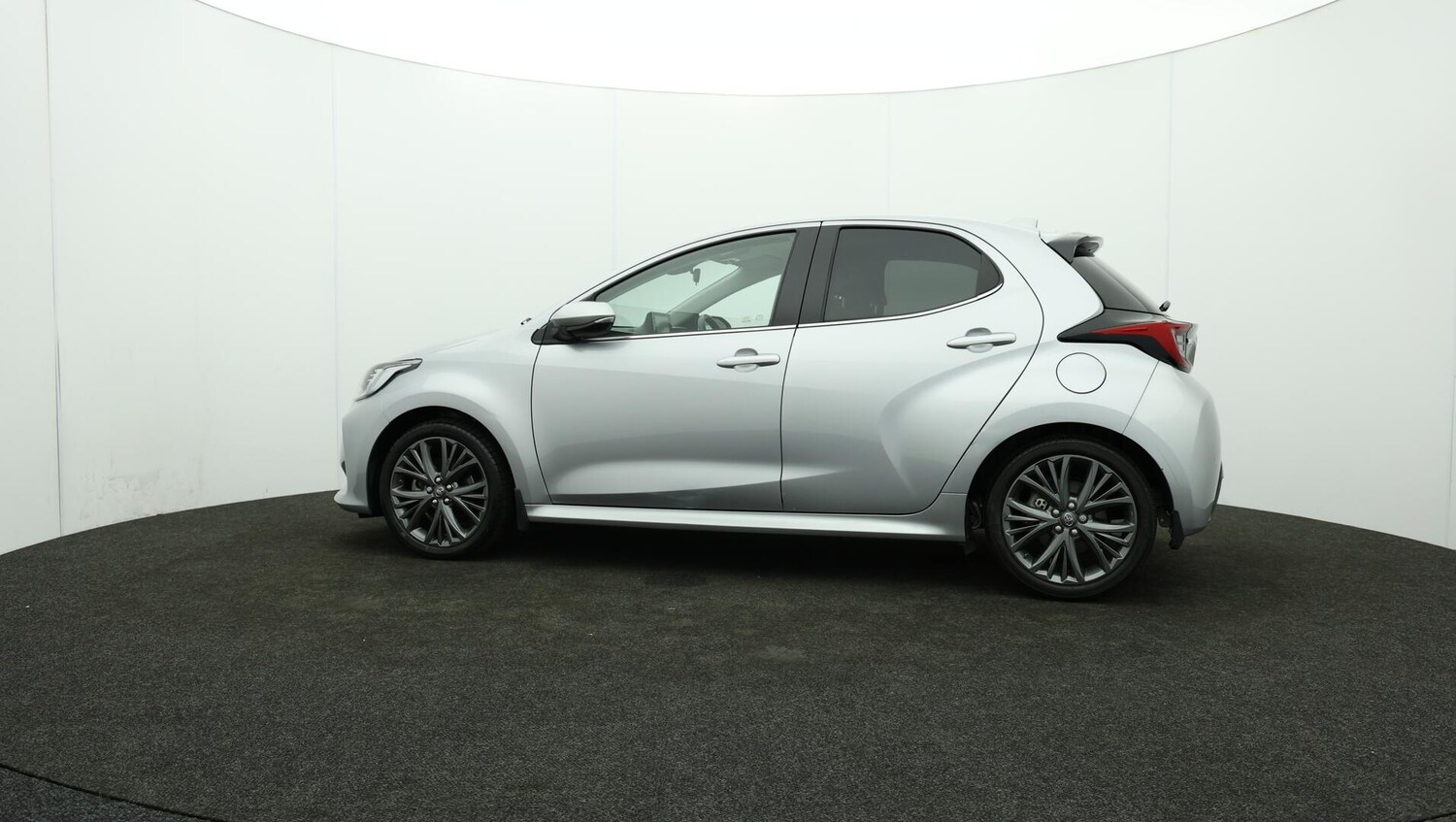 Used Toyota Yaris 2021 for sale - 76041948: Photo 74