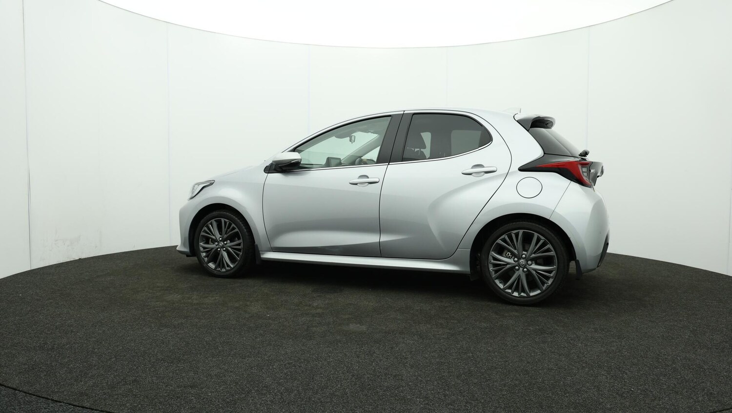 Used Toyota Yaris 2021 for sale - 76041948: Photo 75