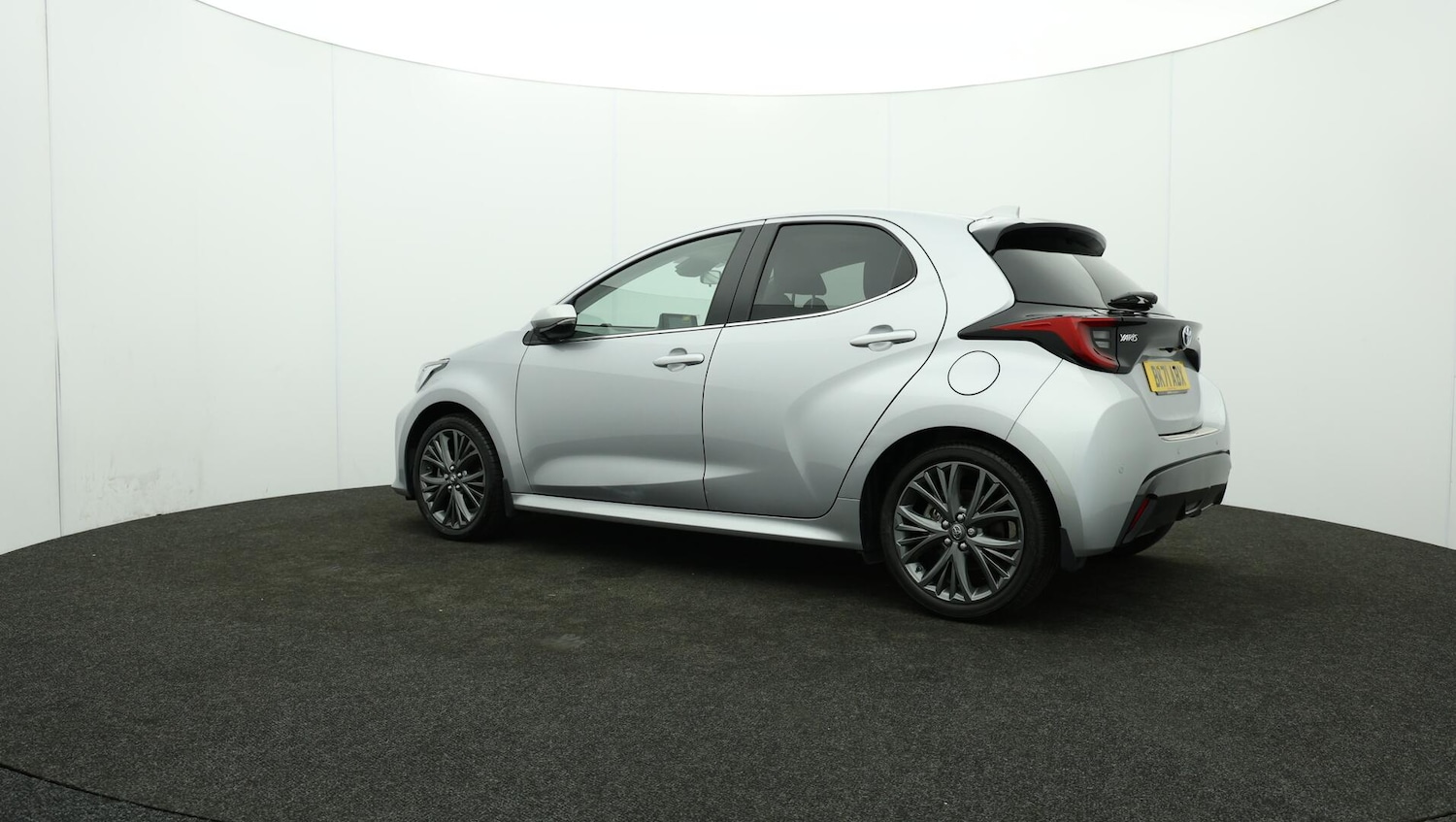 Used Toyota Yaris 2021 for sale - 76041948: Photo 77