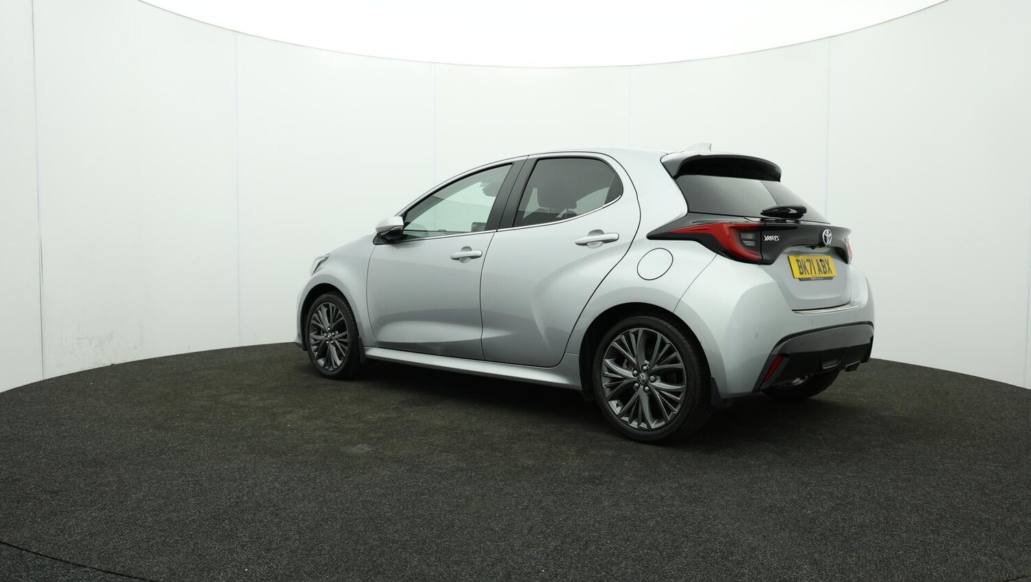 Used Toyota Yaris 2021 for sale - 76041948: Photo 78