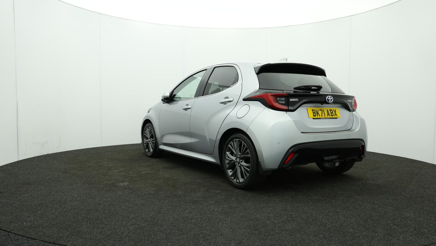 Used Toyota Yaris 2021 for sale - 76041948: Photo 81