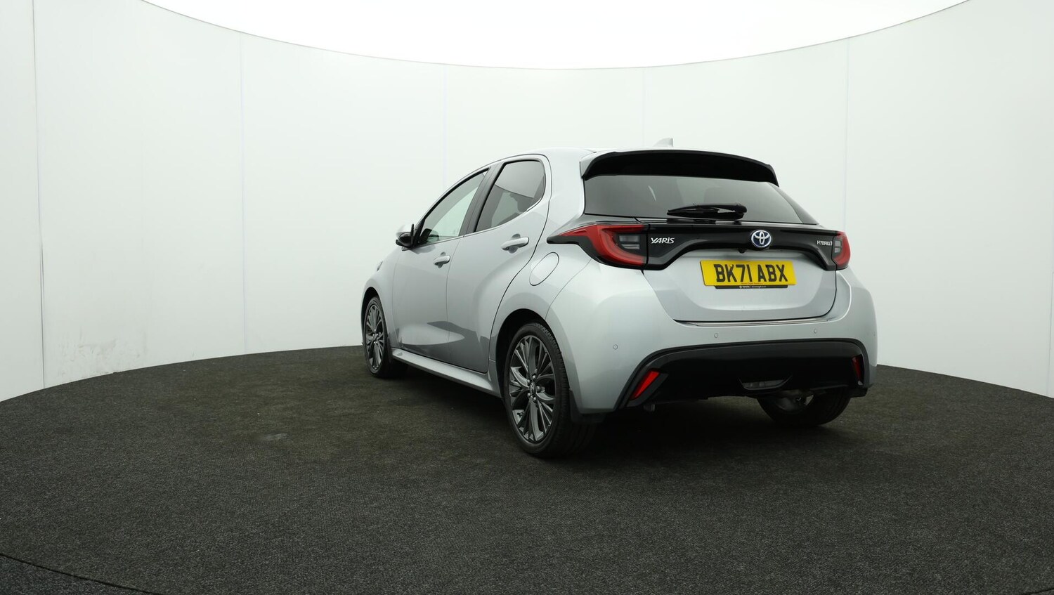 Used Toyota Yaris 2021 for sale - 76041948: Photo 82