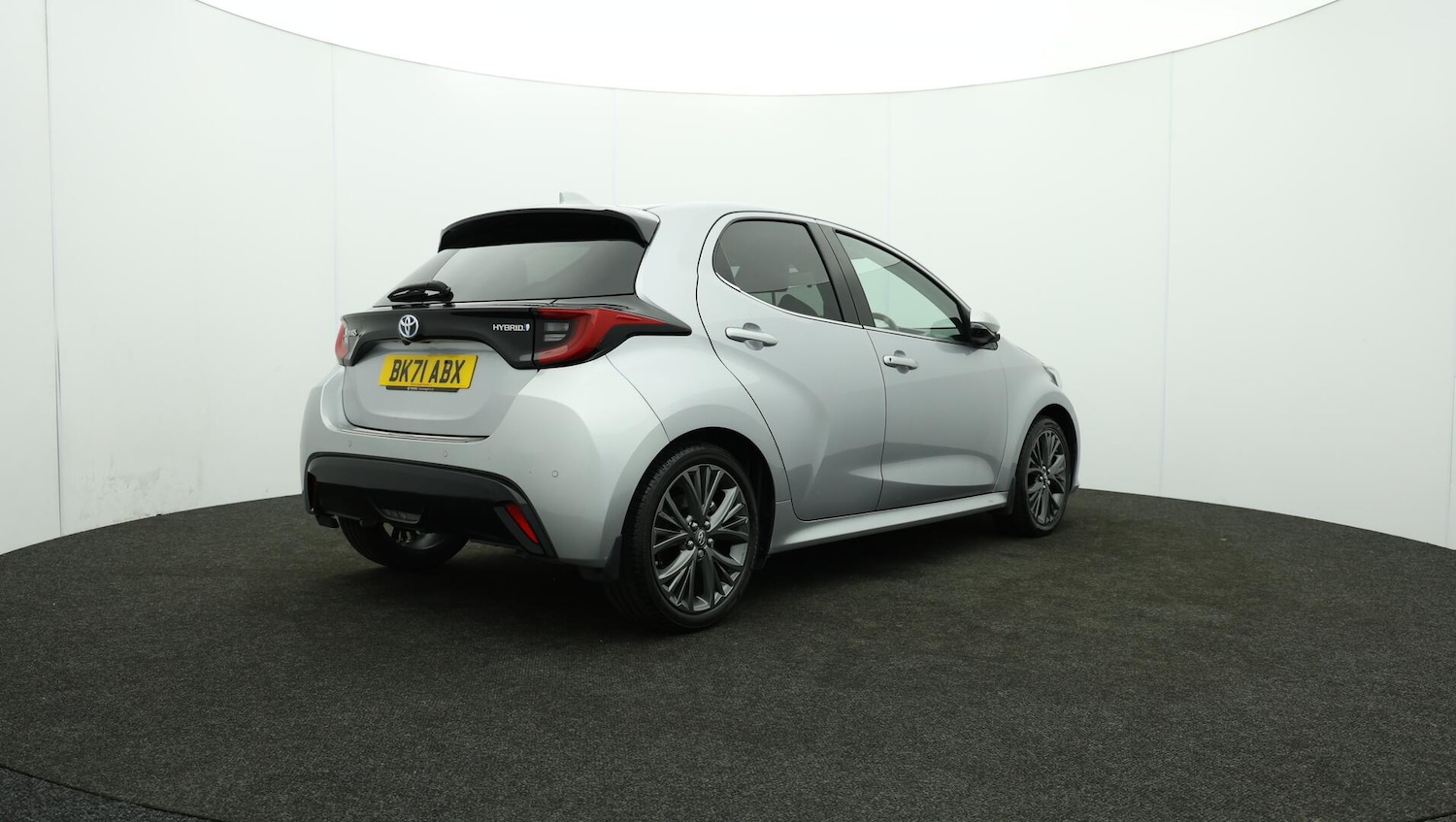 Used Toyota Yaris 2021 for sale - 76041948: Photo 86