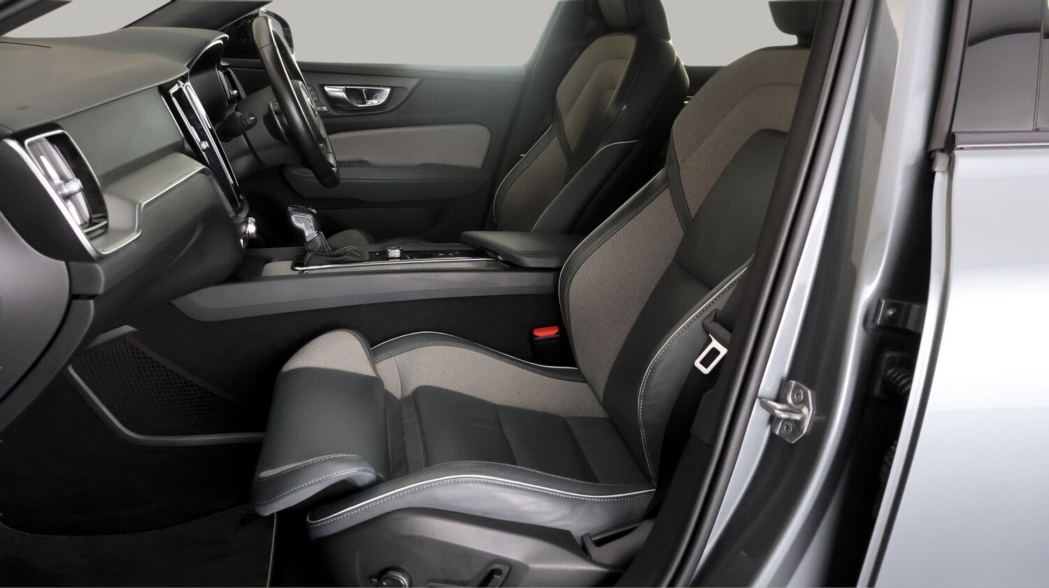 Used Volvo V60 2020 for sale - 77532207: Photo 13