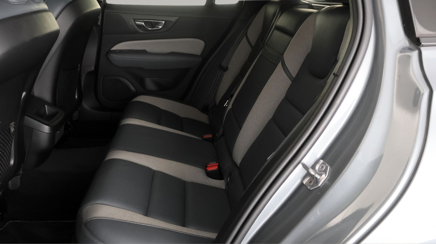 Used Volvo V60 2020 for sale - 77532207: Photo 15