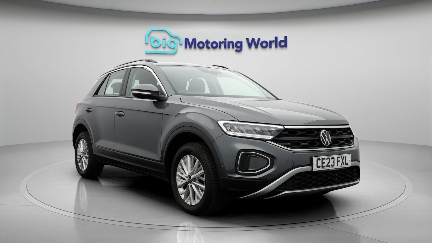 Used Volkswagen T-Roc 2023 for sale - 77413361: Photo 1
