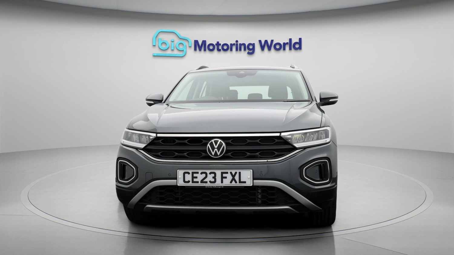 Used Volkswagen T-Roc 2023 for sale - 77413361: Photo 2